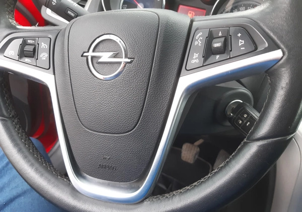 Opel Astra cena 29700 przebieg: 242000, rok produkcji 2013 z Paczków małe 326